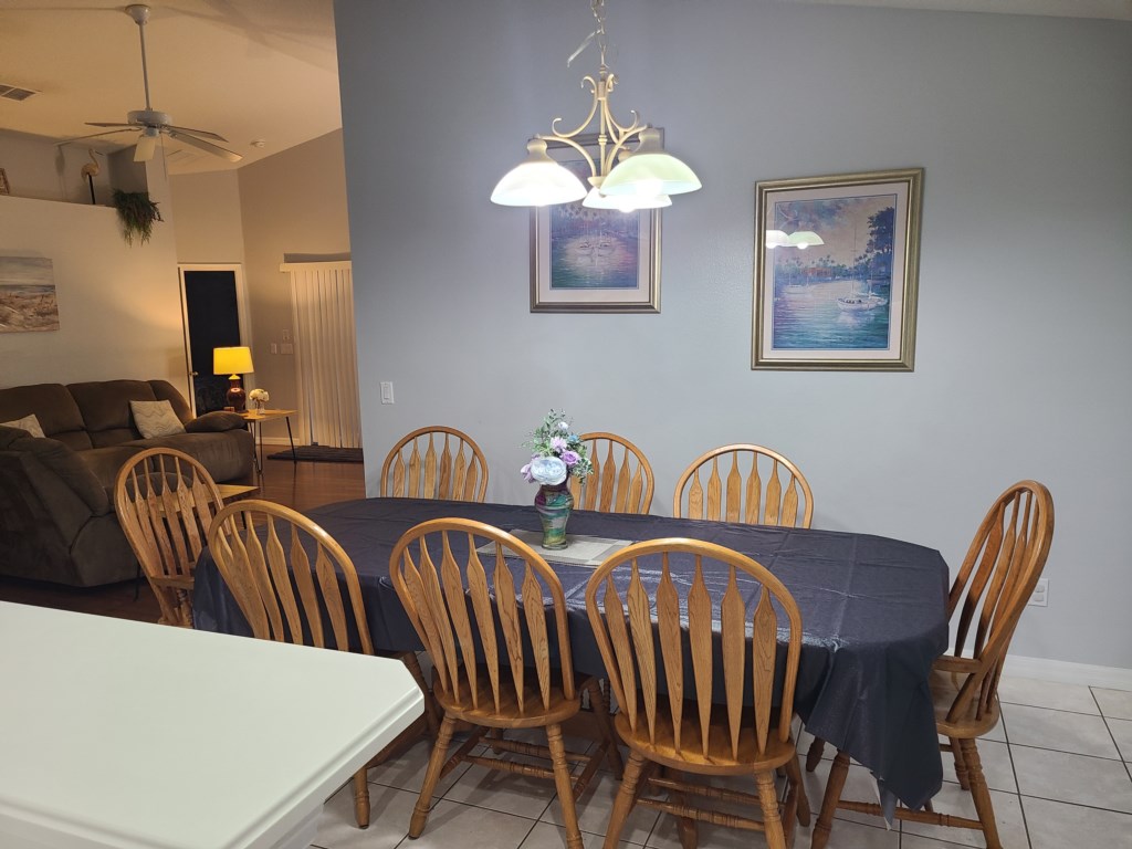 Dining Area 1 Pic 1.jpg
