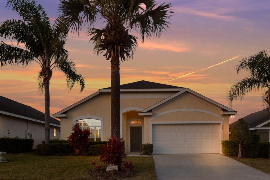 16625-Rolling-Green-Dr--Clermont--FL-34714----03---Front-Twilight