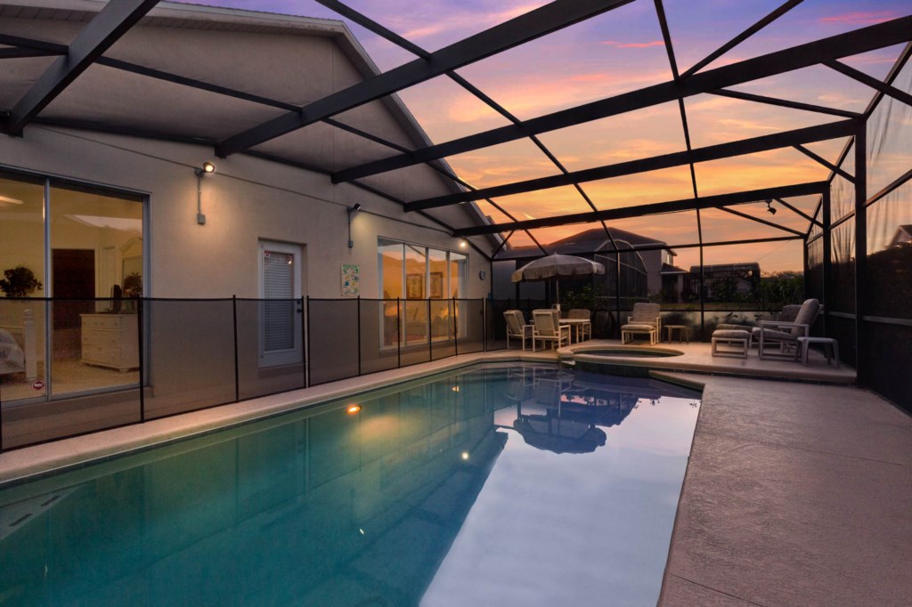 16625-Rolling-Green-Dr--Clermont--FL-34714----08---Pool-Twilight