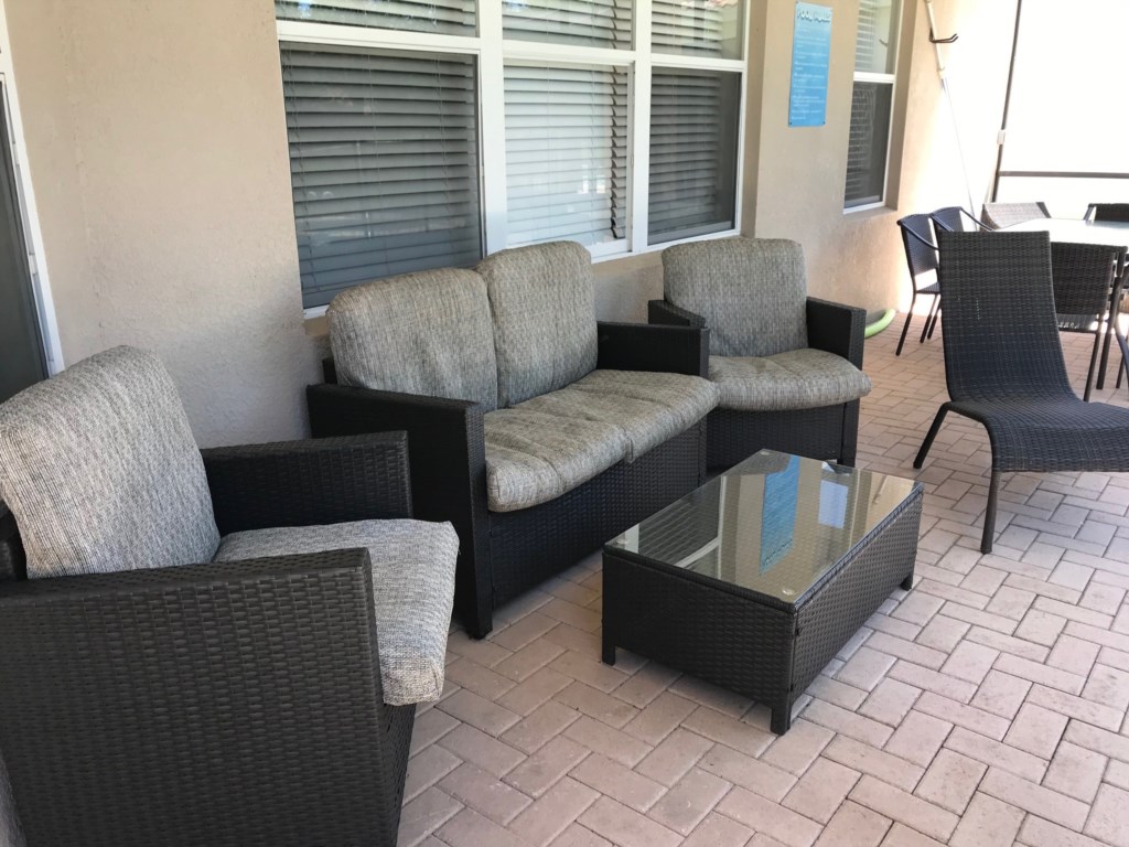 Outdoor seating 2.jpg