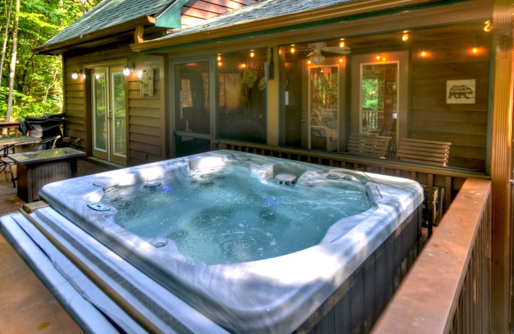 Hot tub perfect for soaking away your worries 