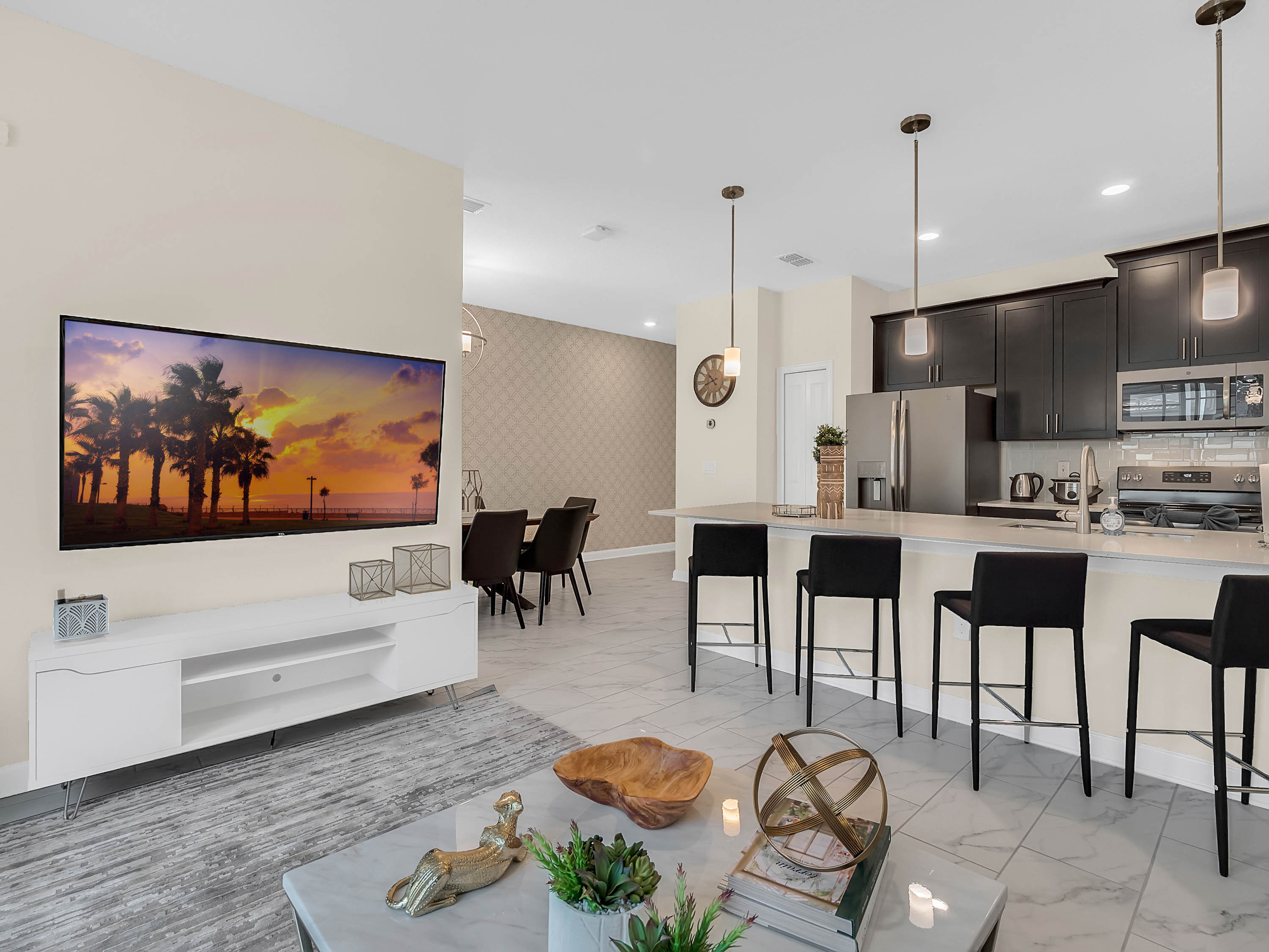 4 bedroom vacation townhouse at Storey Lake - Image 2