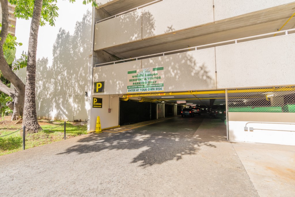 Waikiki Banyan Parking Garage Entrance 