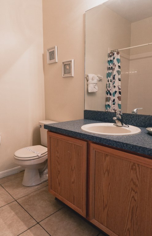 Bathroom vanity unit.jpg