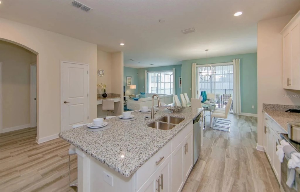 6 bedroom vacation house at Storey Lake - Image 7