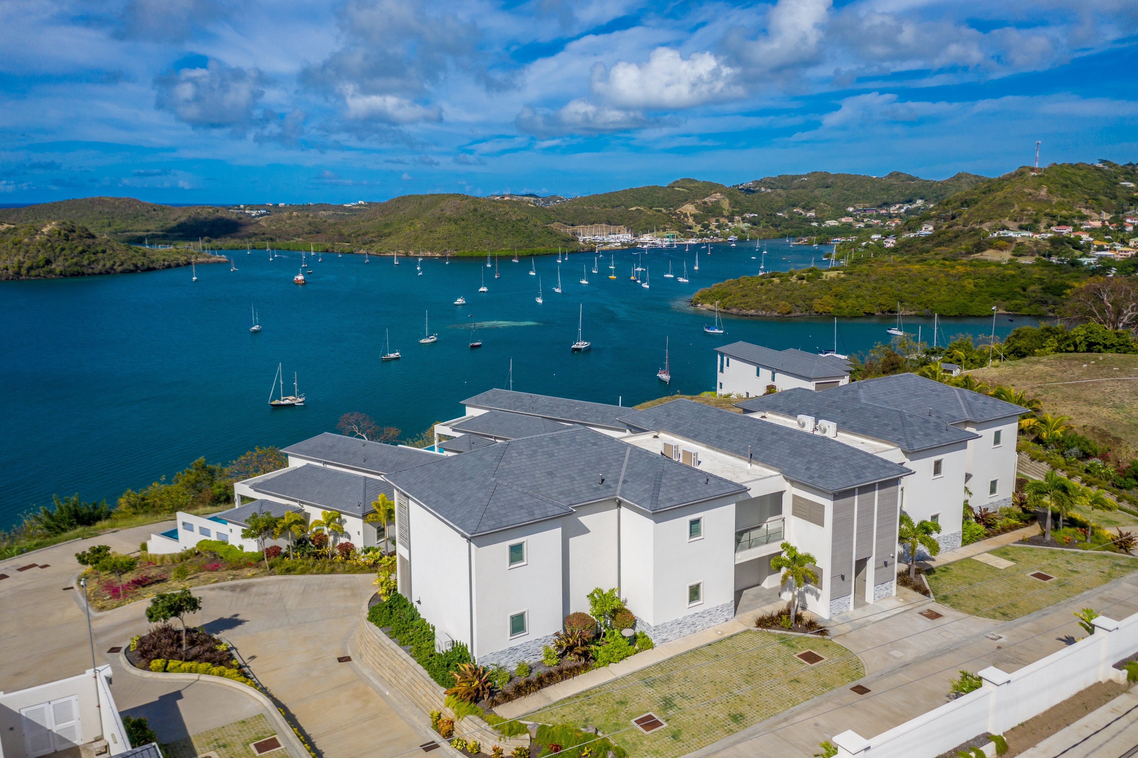 Citrine 2 Bedroom Luxury Suite w Resort Amenities