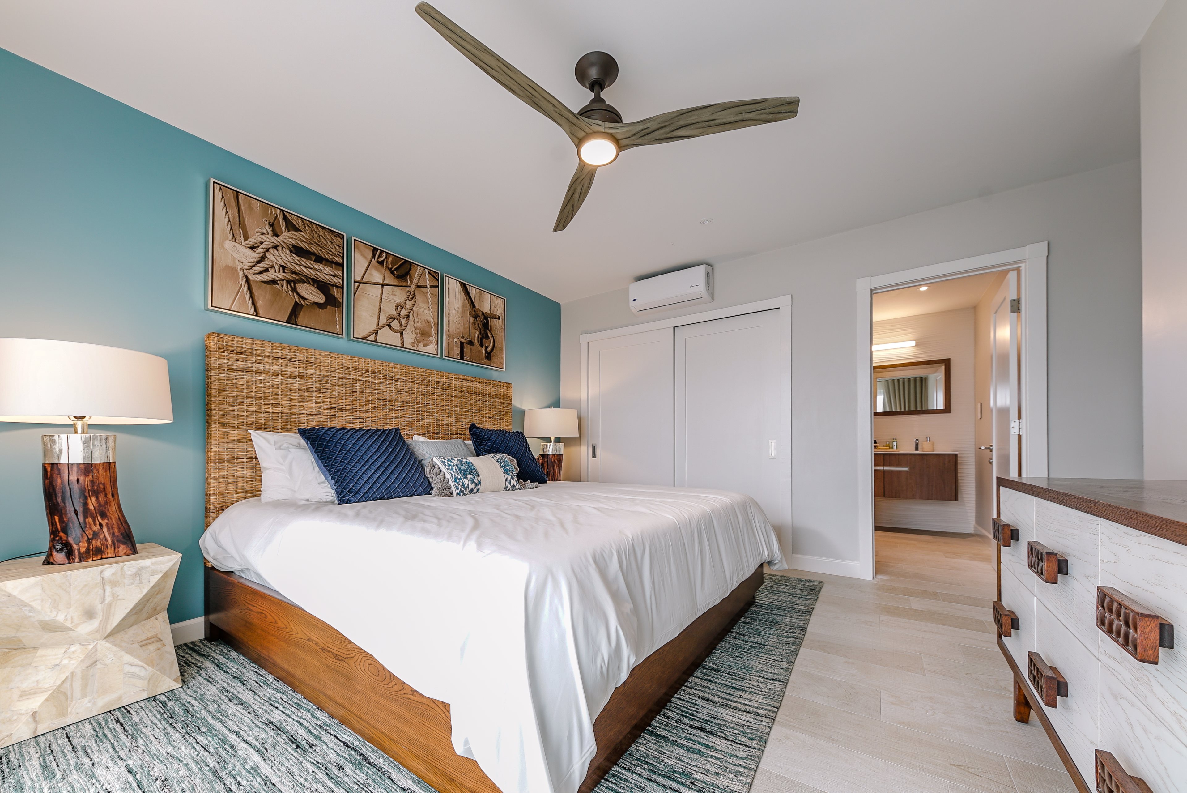 Blue Lace - 2 Bed Luxury Suite with Ocean