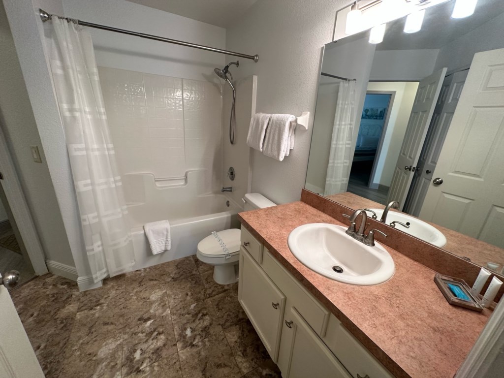 1694WAL - Bathroom 3.jpeg