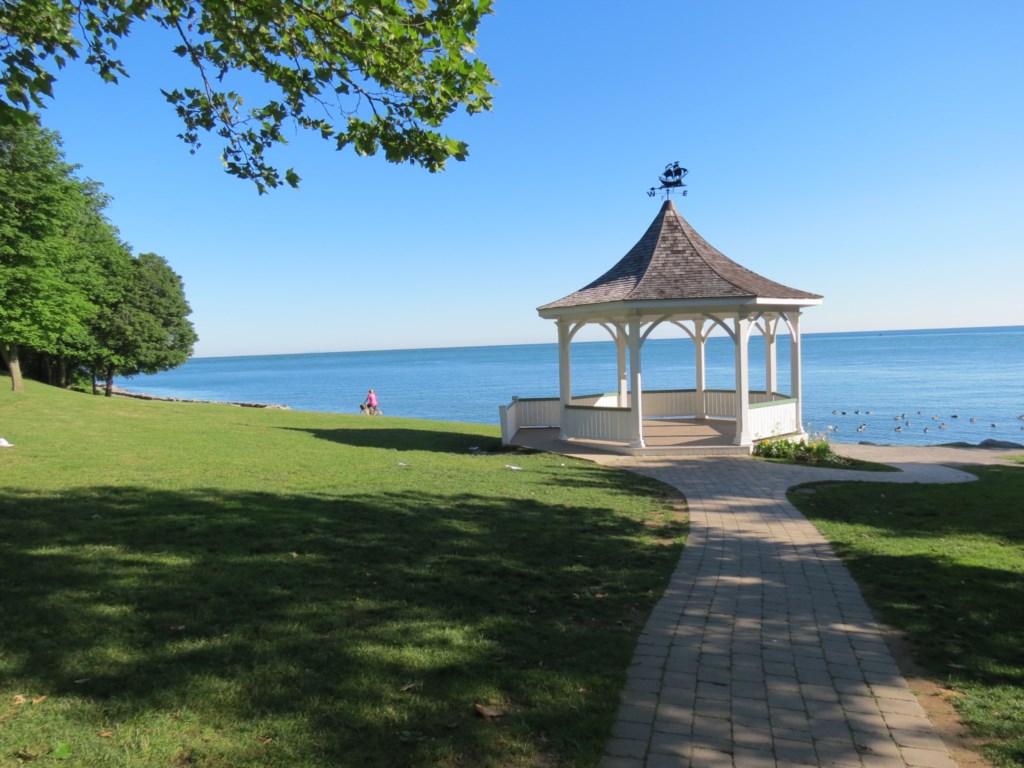 Gazebo overlooking Lake Ontario - Niagara-on-the-Lake.JPG