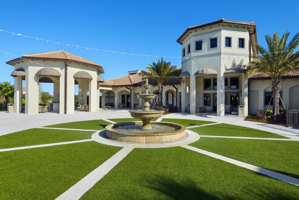 ChampionsGate-Oasis-Club-clubhouse-fountain