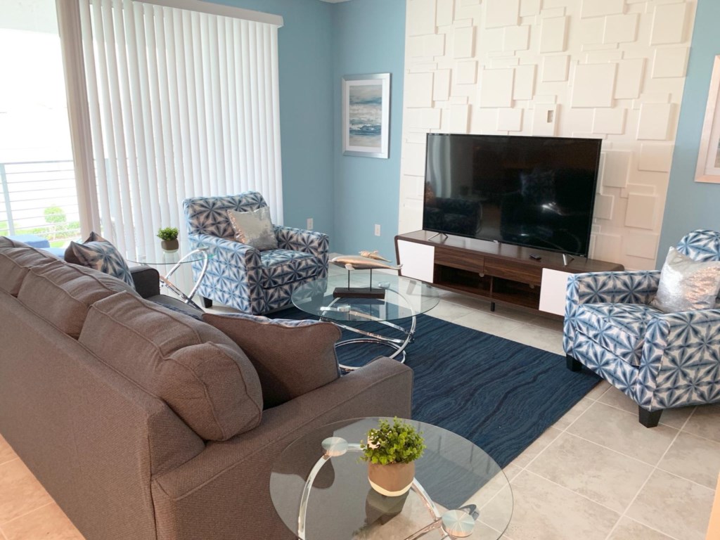 Modern décor and flat screen TV for family time!