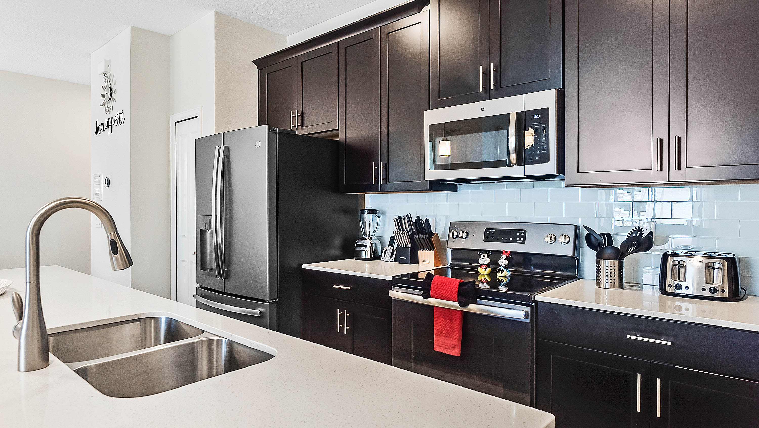 4 bedroom vacation townhouse at Storey Lake - Image 7