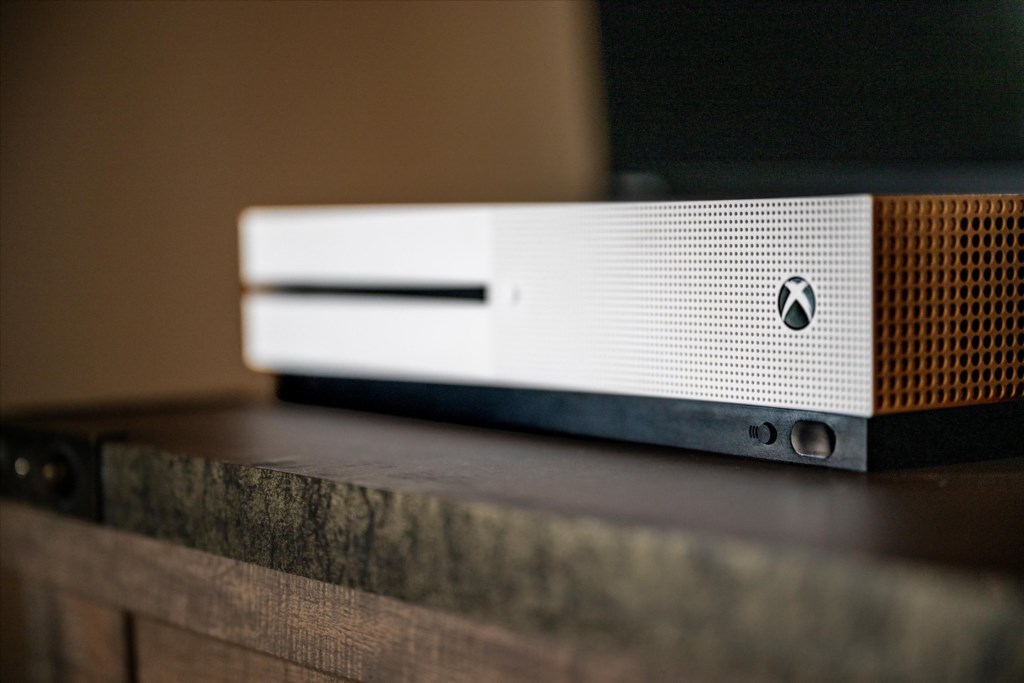 Xbox One S