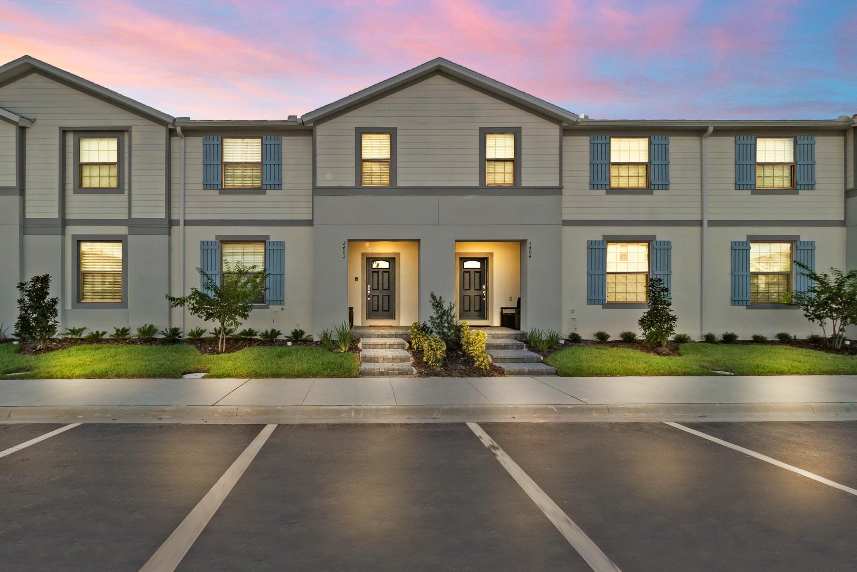 5 bedroom vacation townhouse at Windsor at Westside - Image 1
