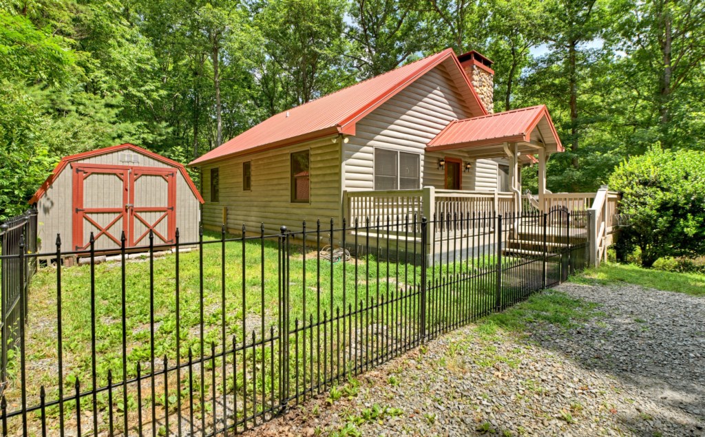 Fenced in Area for Dogs