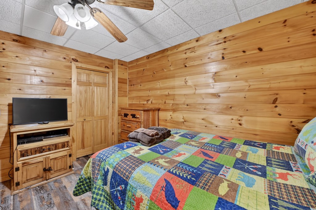 Terrace Level Bedroom
