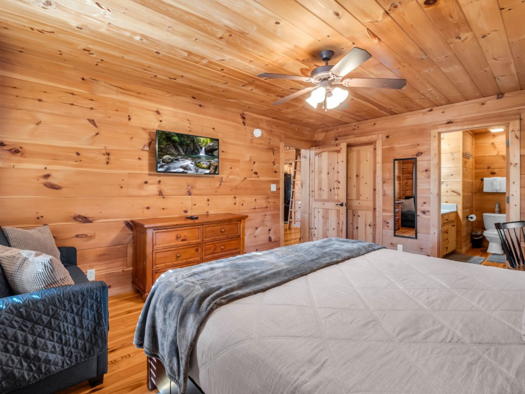 27-web-or-mls-677-n-dakota-dr