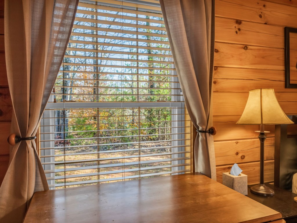 28-web-or-mls-677-n-dakota-dr