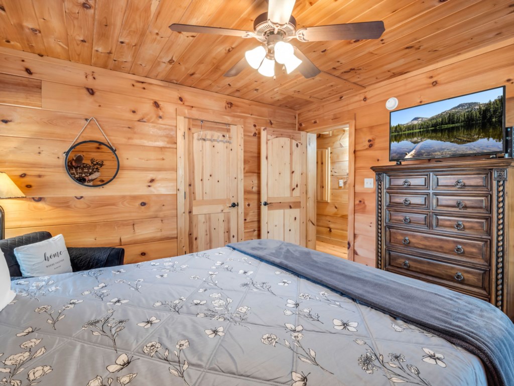 33-web-or-mls-677-n-dakota-dr