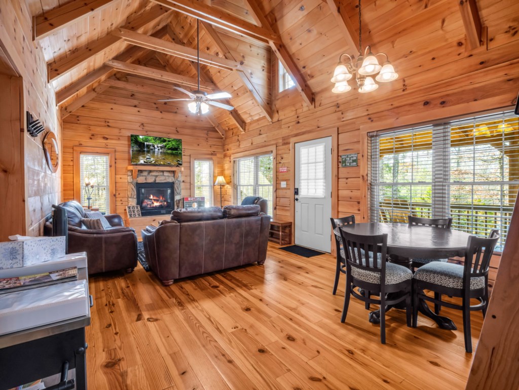 35-web-or-mls-677-n-dakota-dr