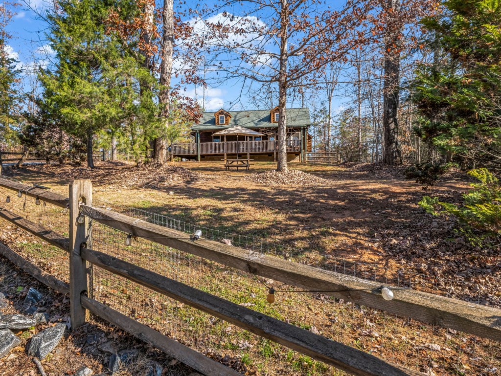39-web-or-mls-677-n-dakota-dr