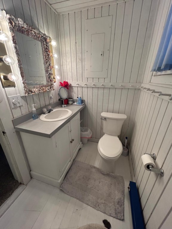 I1-Bathroomfirstfloorpic1