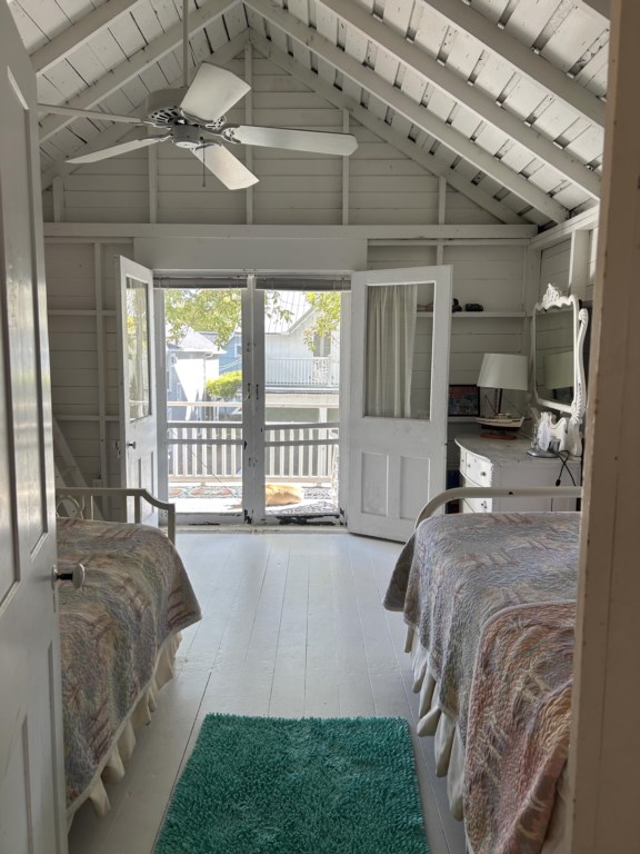 L-Upstairsbedroom2pic1