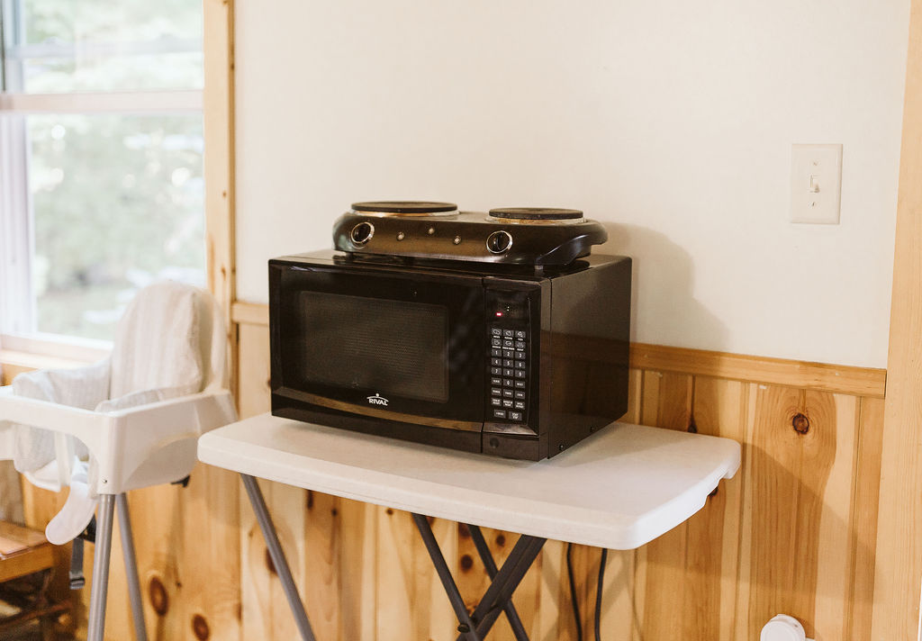 Microwave Oven + Stove Top Burners