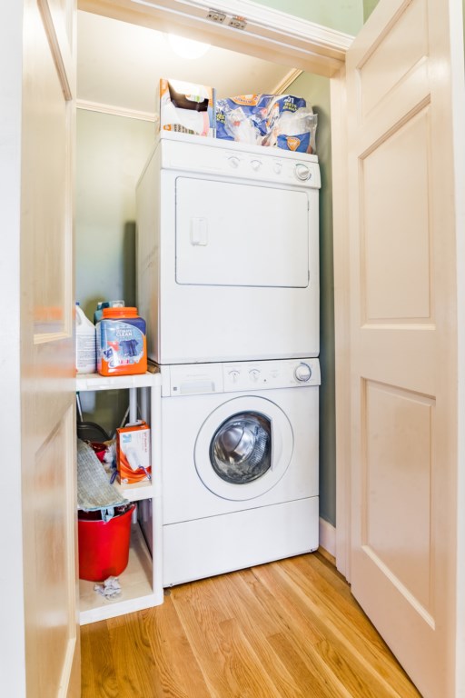 Washer + Dryer included in your stay. Laundry detergent and dryer sheets provided for your convenience. 