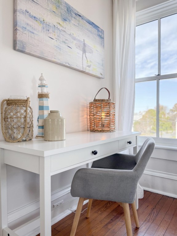 13B83EE4-1F37-4D96-AA60-D0CDC1832009_1_201_a