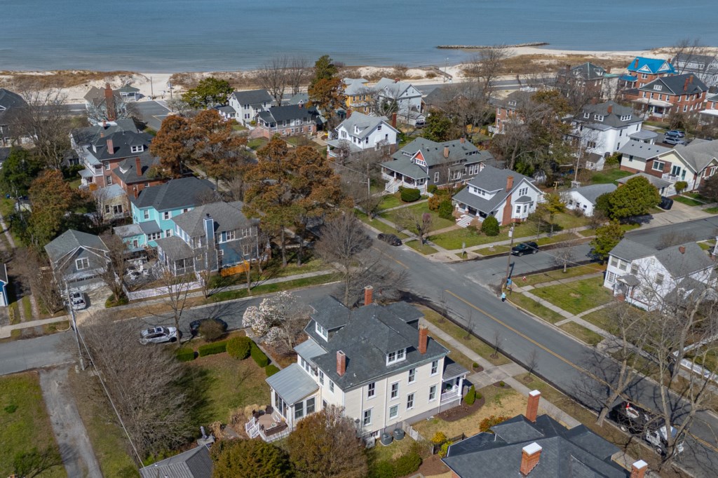 34A12DAA-7607-4E69-8813-DFC3C360468B