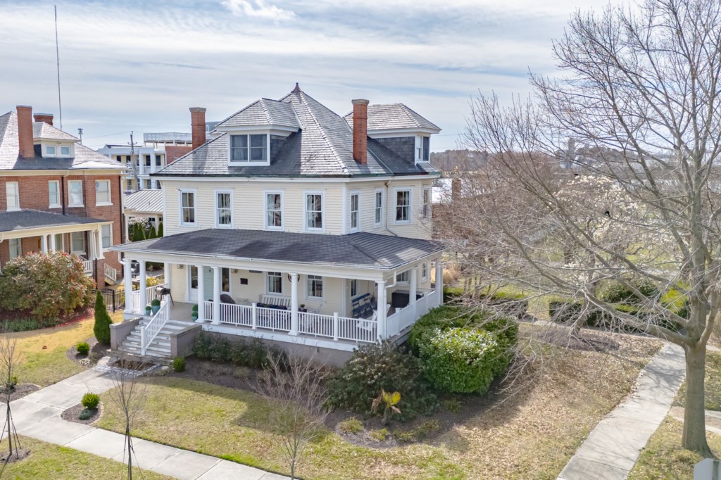 59F5F133-A826-4E61-A2A1-243F0021175F