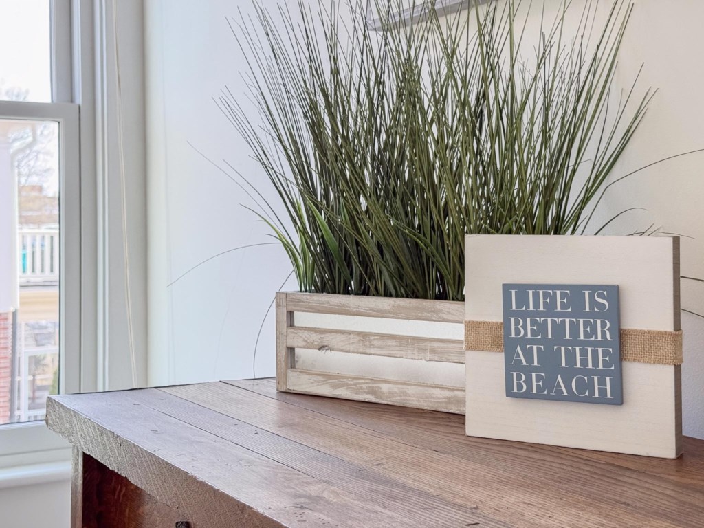 EF59BB98-E048-4CCF-8BEC-C83C1B264211_1_201_a