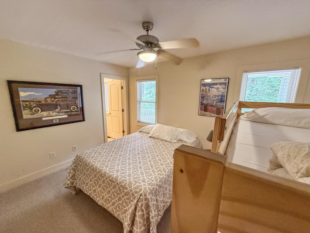 Bedroom 5 - Queen, Twin bunk