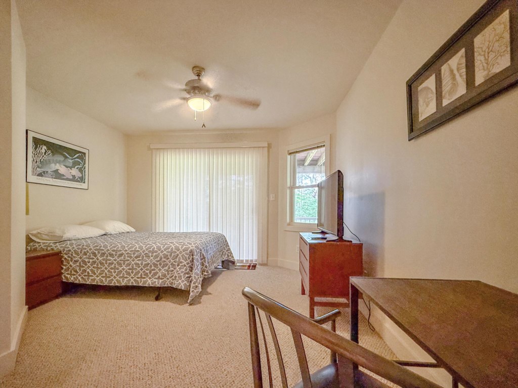 Bedroom 2 - Queen