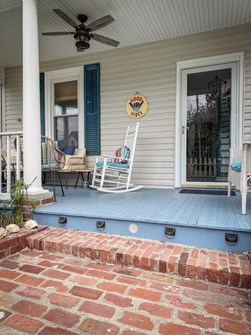 Refreshing front porch to relax 