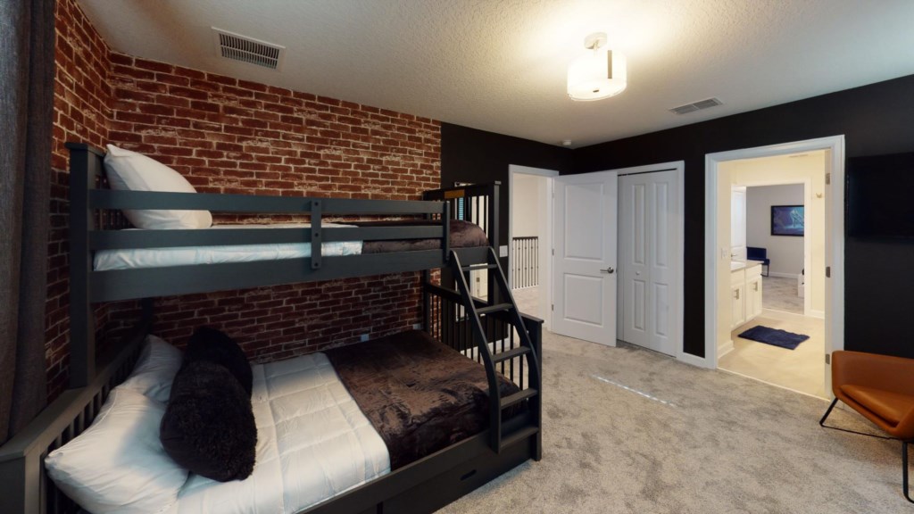 Harry Potter's Room
Bunk Bed
Full and Twin Beds