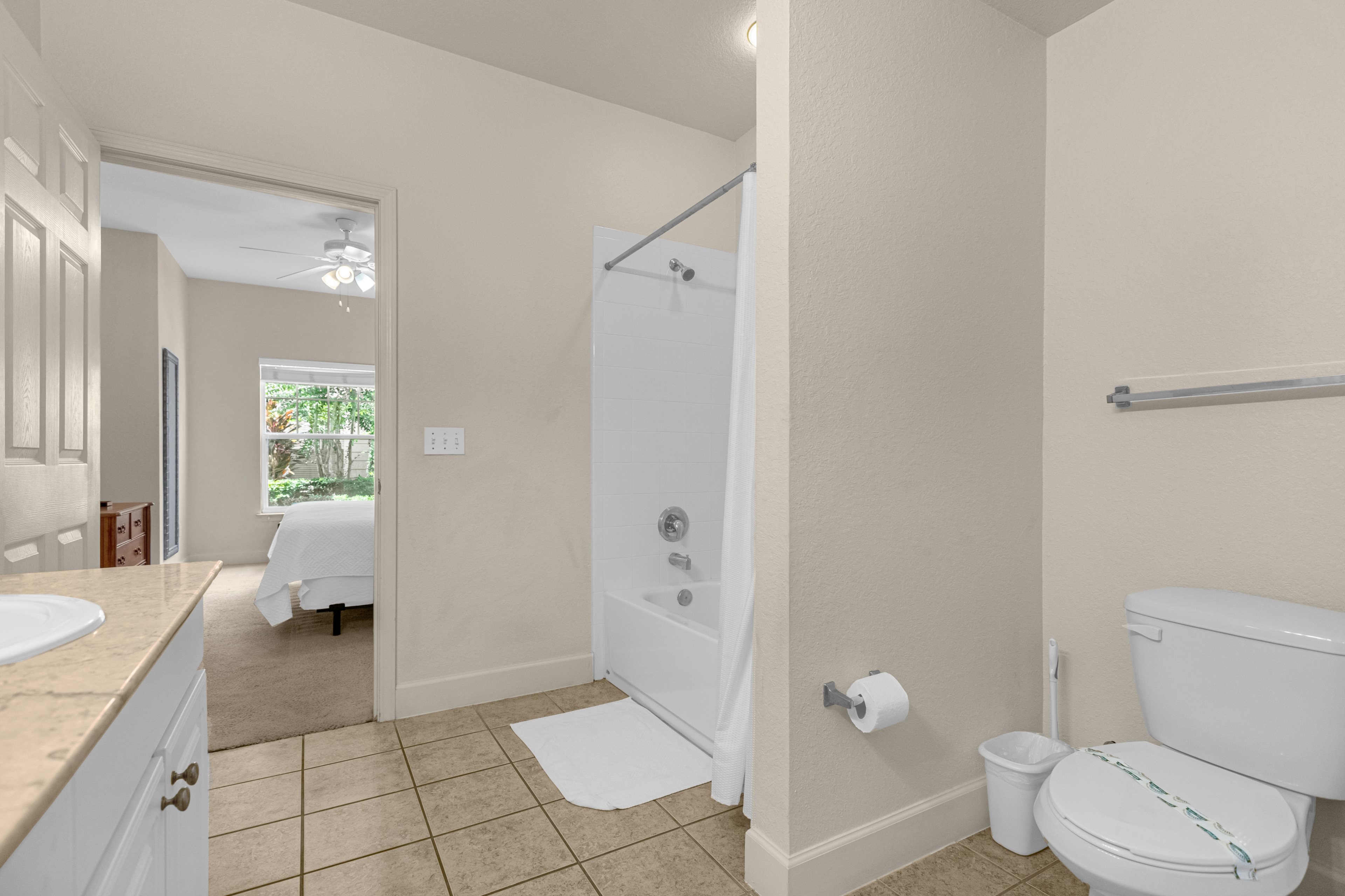 3 bedroom vacation townhouse at Lucaya Village - Image 5