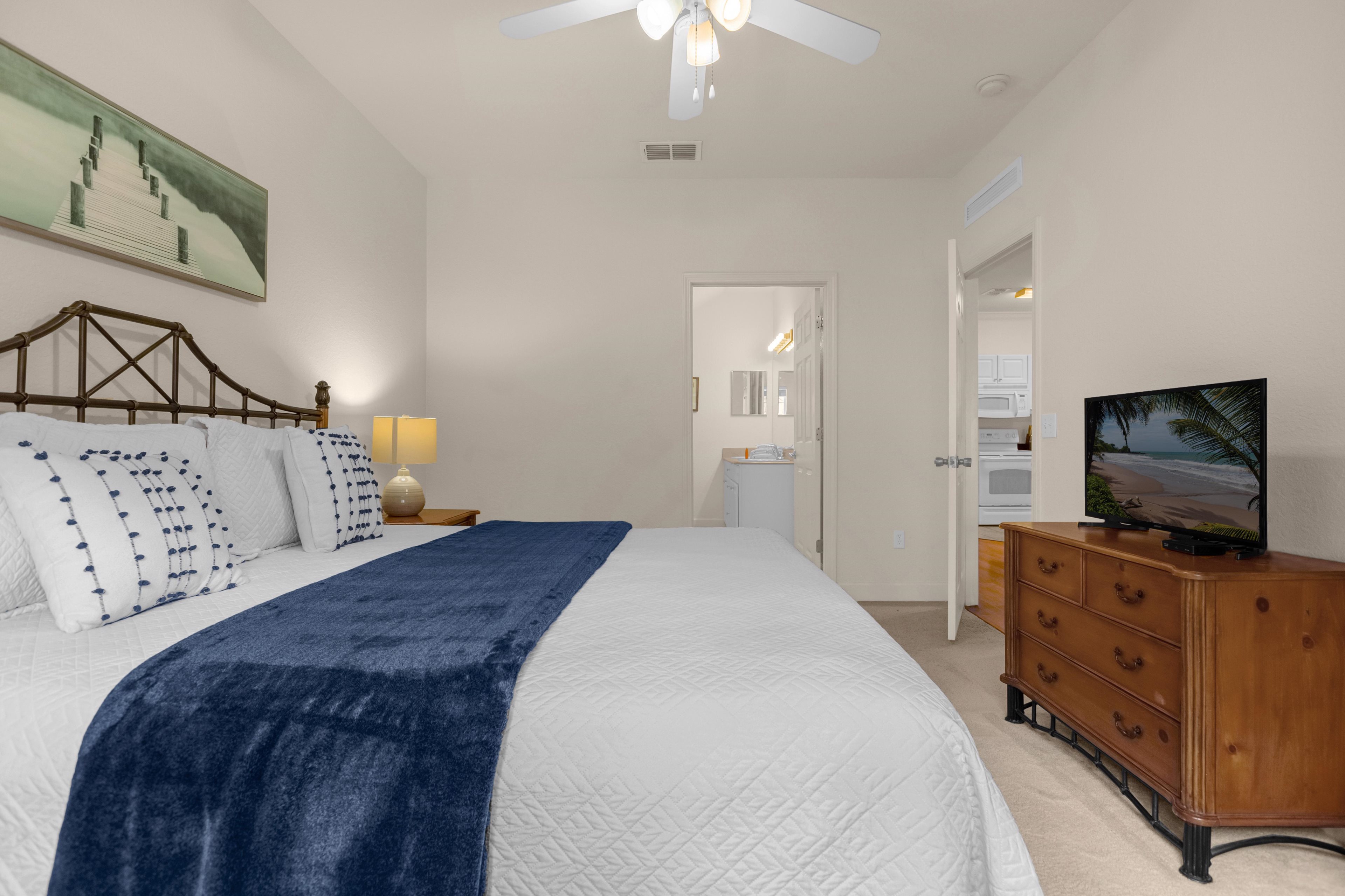 3 bedroom vacation townhouse at Lucaya Village - Image 8