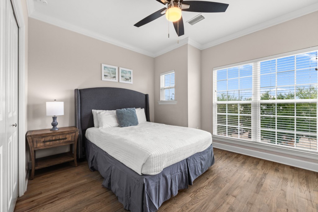 Queen Room With Private Bathroom On 3rd Floor