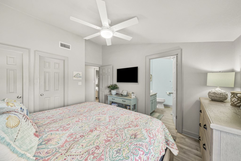 20-web-or-mls-22400FrontBeachRdUnit37-25