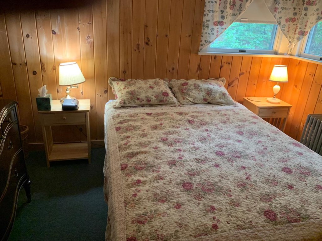 4CHEVbedroom1A