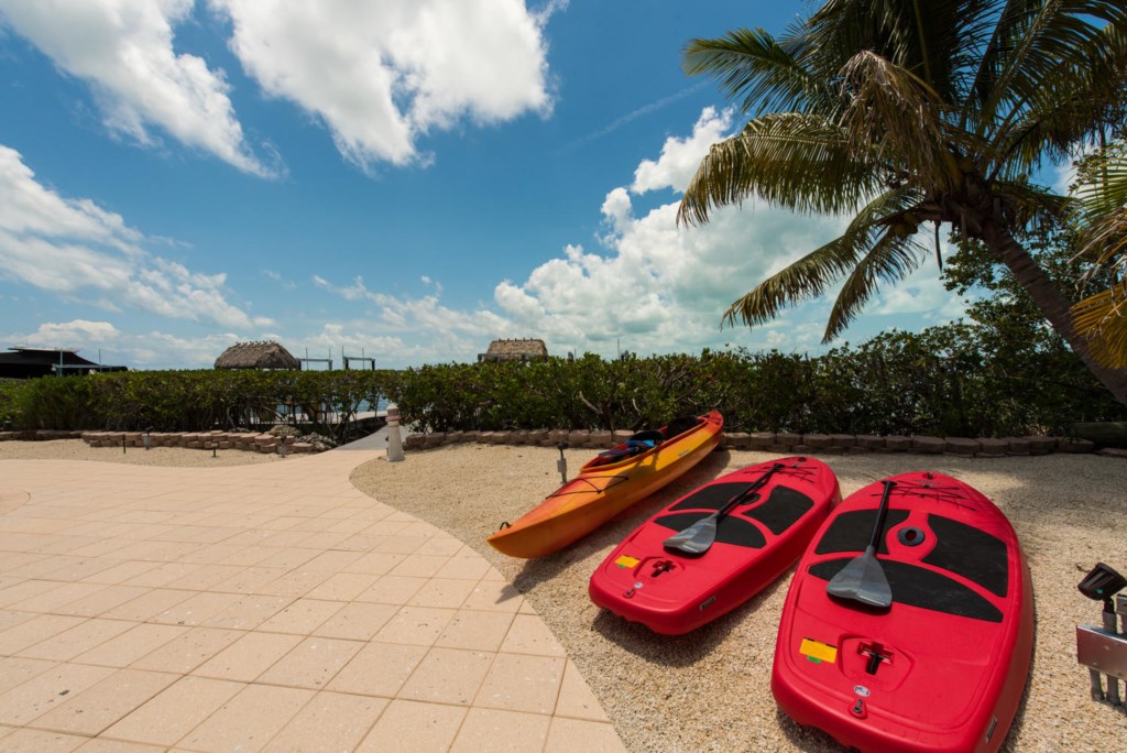 Lime-Key-Kayaks-near-Dock-Florida-Keys-Luxury-Rentals