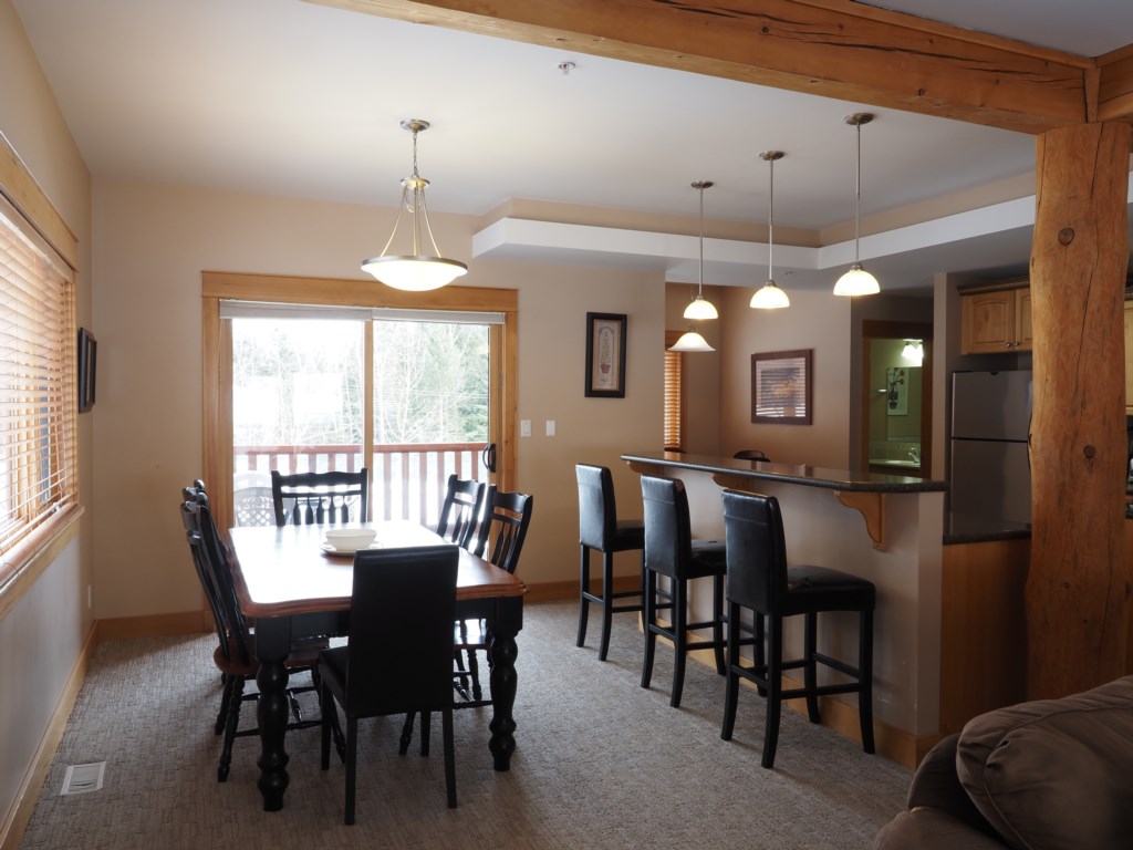 Dining to Kitchen Island