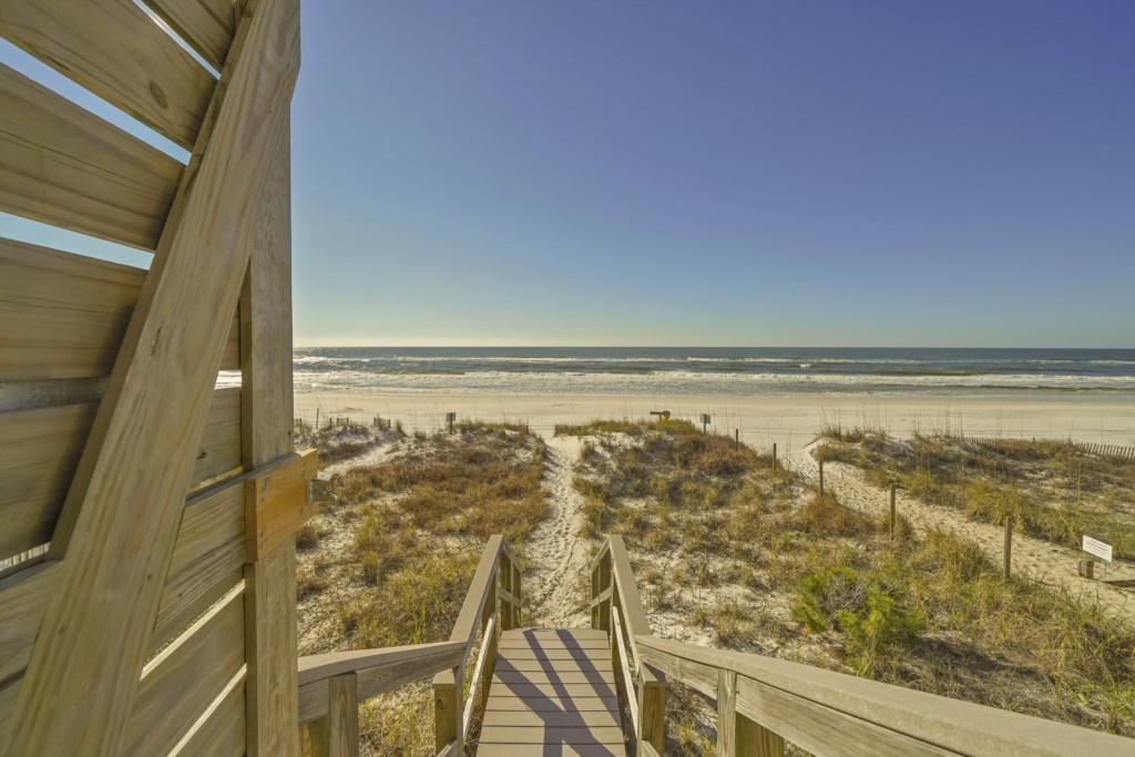 Beach front single family home with accommodations for 12 in Miramar Beach