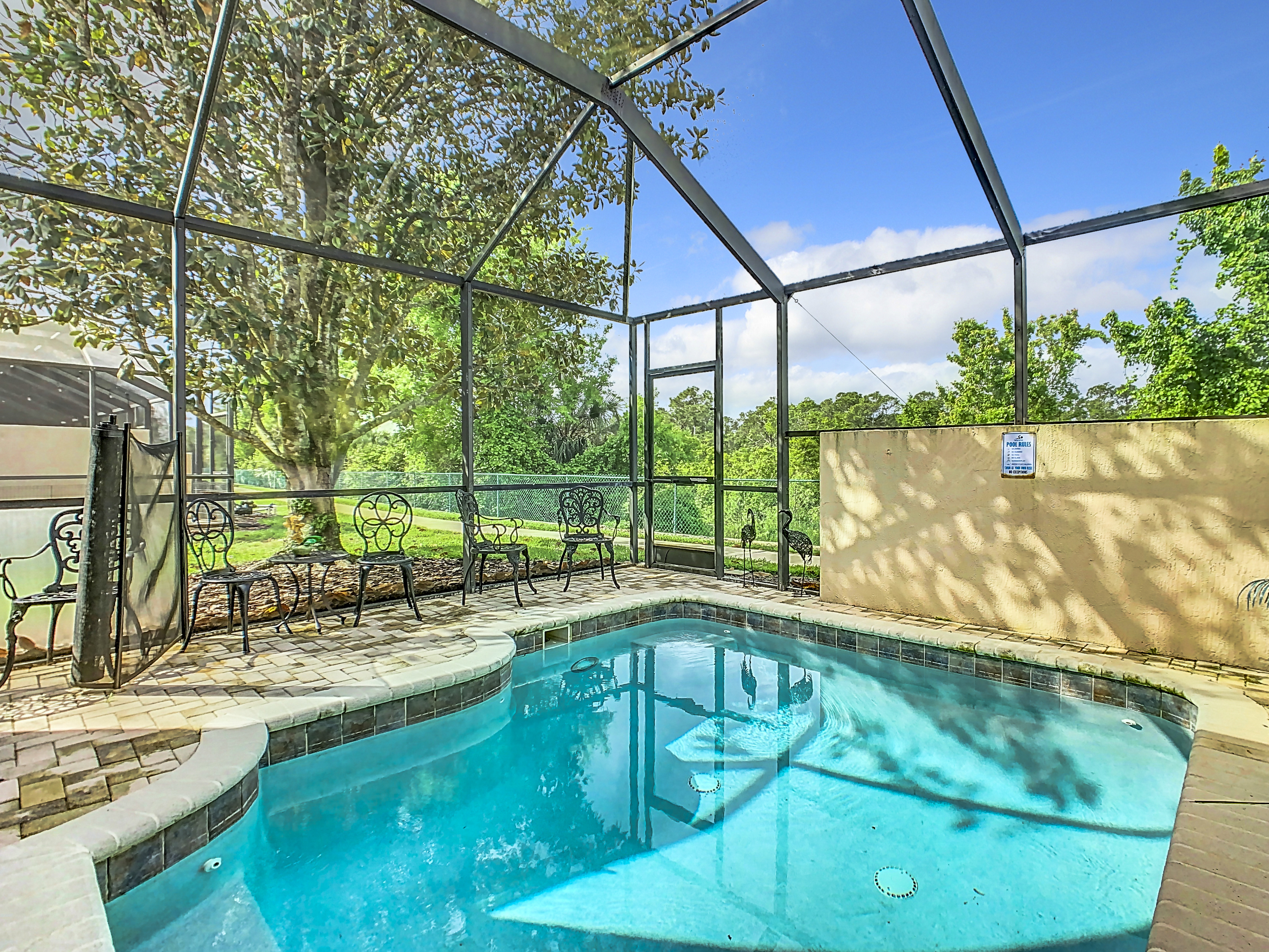 Adventureland Oasis - Resort Near Disney