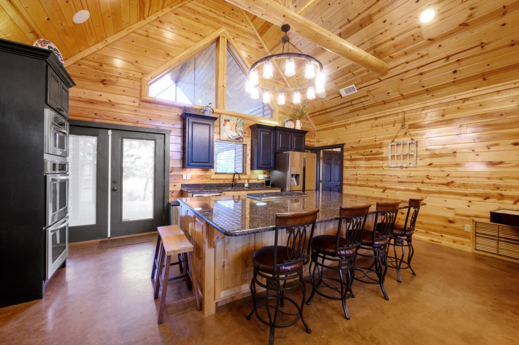 Laird's Landing Rustic Luxe Cabins Broken Bow