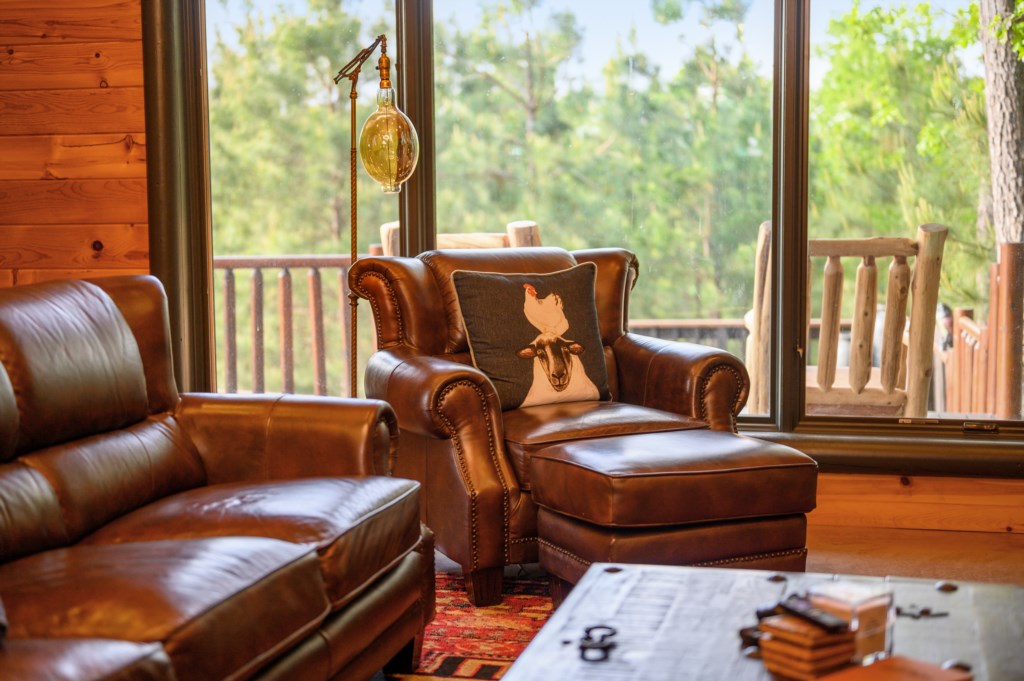 Laird's Landing Rustic Luxe Cabins Broken Bow