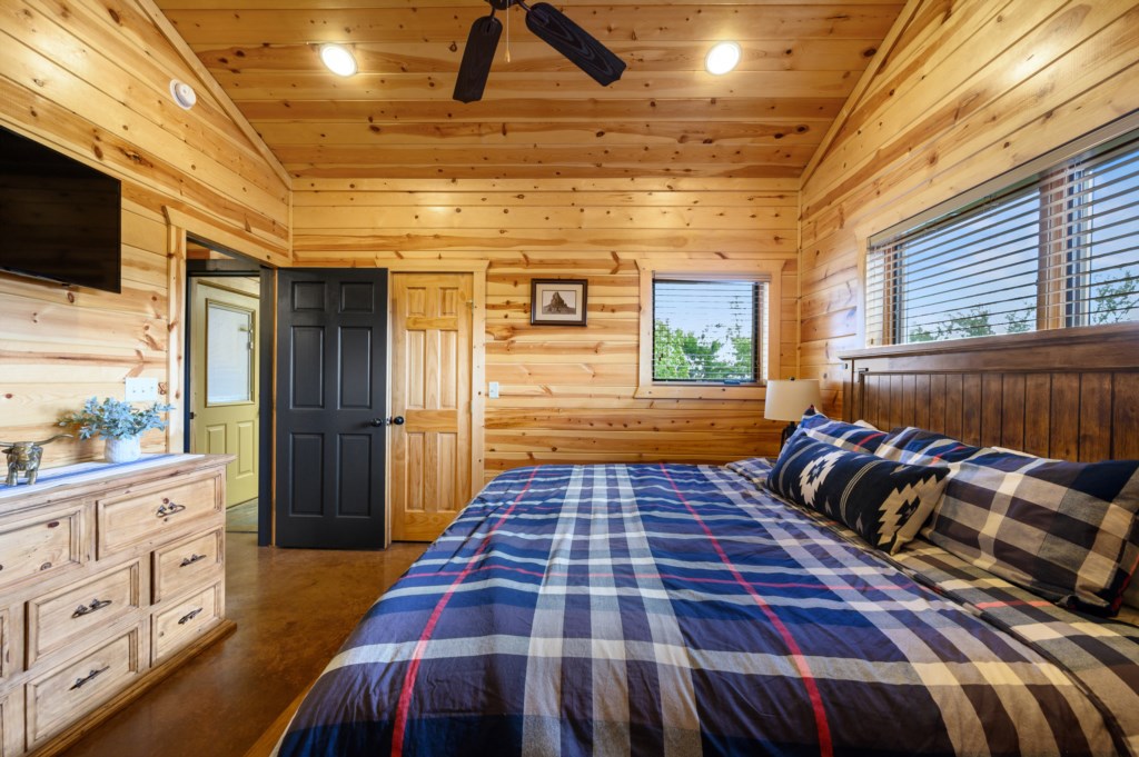 Laird's Landing Rustic Luxe Cabins Broken Bow