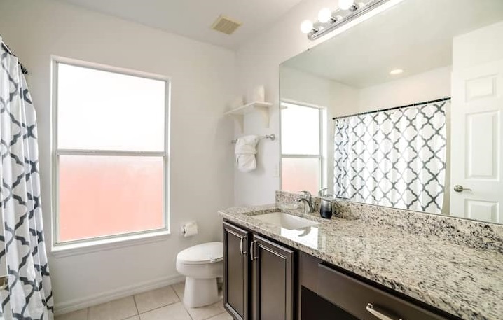 Upstairs Bathroom with Bath, shower & vantiy
